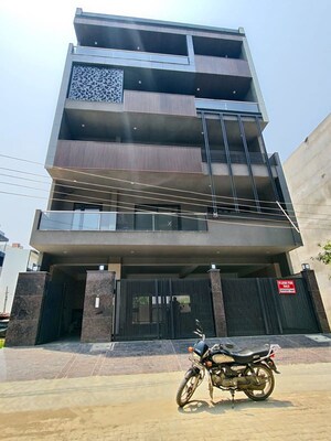 4 BHK Builder Floor For Sale in Sector 49