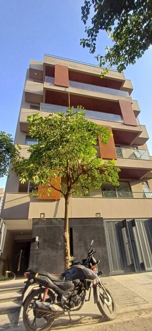 4 BHK Builder Floor – Exterior View View at Nirvana Country - for Sale
