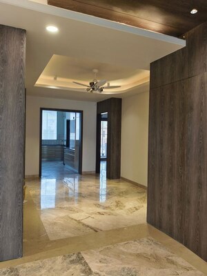 Room in 4 BHK Builder Floor at Sushant Lok I – for Sale