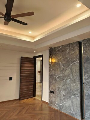 Room in 4 BHK Builder Floor at Sushant Lok I – for Sale
