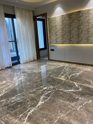 Room in 4 BHK Builder Floor at Sector 50 – for Sale