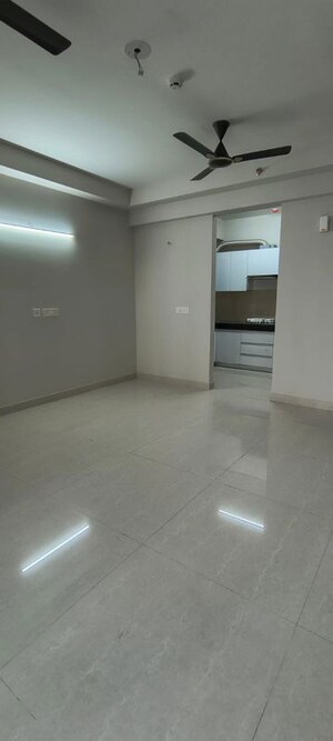 Room in 3 BHK Apartment at Eldeco Live By The Greens, Sector 150 – for Rent