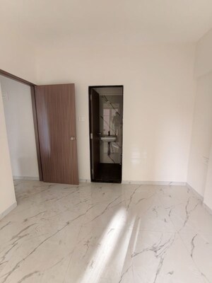 Room in 1 BHK Apartment at Hum Durga, Dahisar East – for Rent