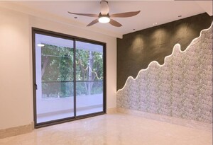 Room in 4 BHK Builder Floor at Sushant Lok I – for Sale