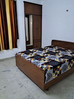 Bedroom in 2 BHK Builder Floor at Saket – for Rent