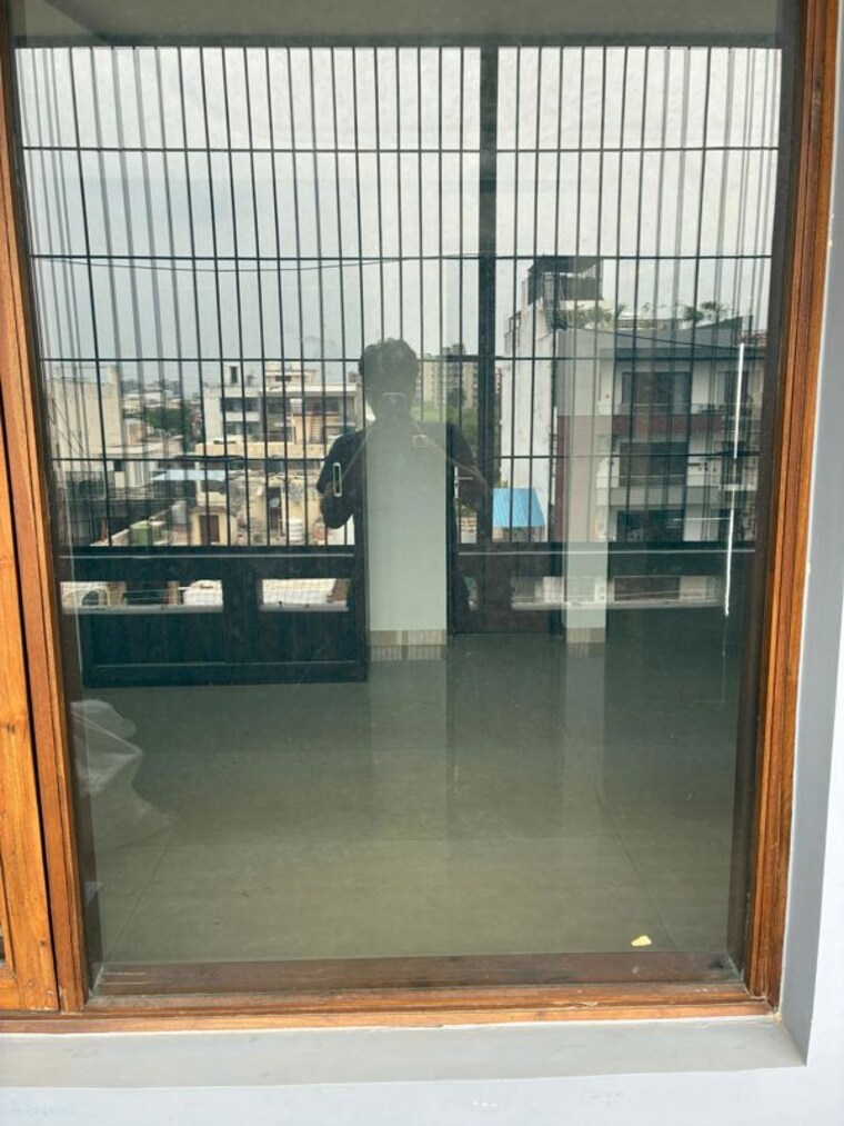 Room, sector 21c 3 Bedroom 2475 Sq.Ft. Builder Floor In Sector 21c Faridabad 10434041