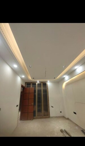 Building Lobby in 4 BHK Builder Floor at Sector 90 – for Rent