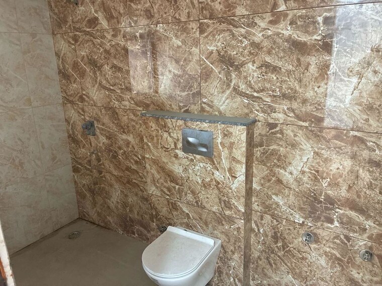 Bathroom, samridhi-luxuriya-avenue 4 Bedroom 3525 Sq.Ft. Apartment In Sector 150 Noida 10434084