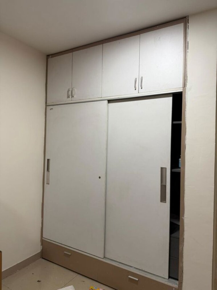 Room, avl-36-gurgaon 1 Bedroom 400 Sq.Ft. Apartment In Sector 36 Gurgaon 10434108