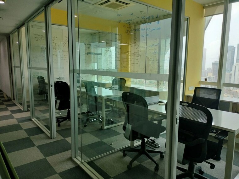 Gym, bdd chawl Commercial Office Space 3990 Sq.Ft. In Bdd Chawl Mumbai 10434115