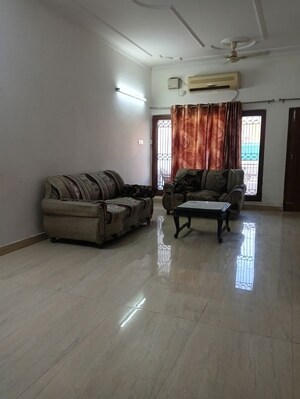 Living Room in 1 BHK Builder Floor at Sector 8 – for Rent