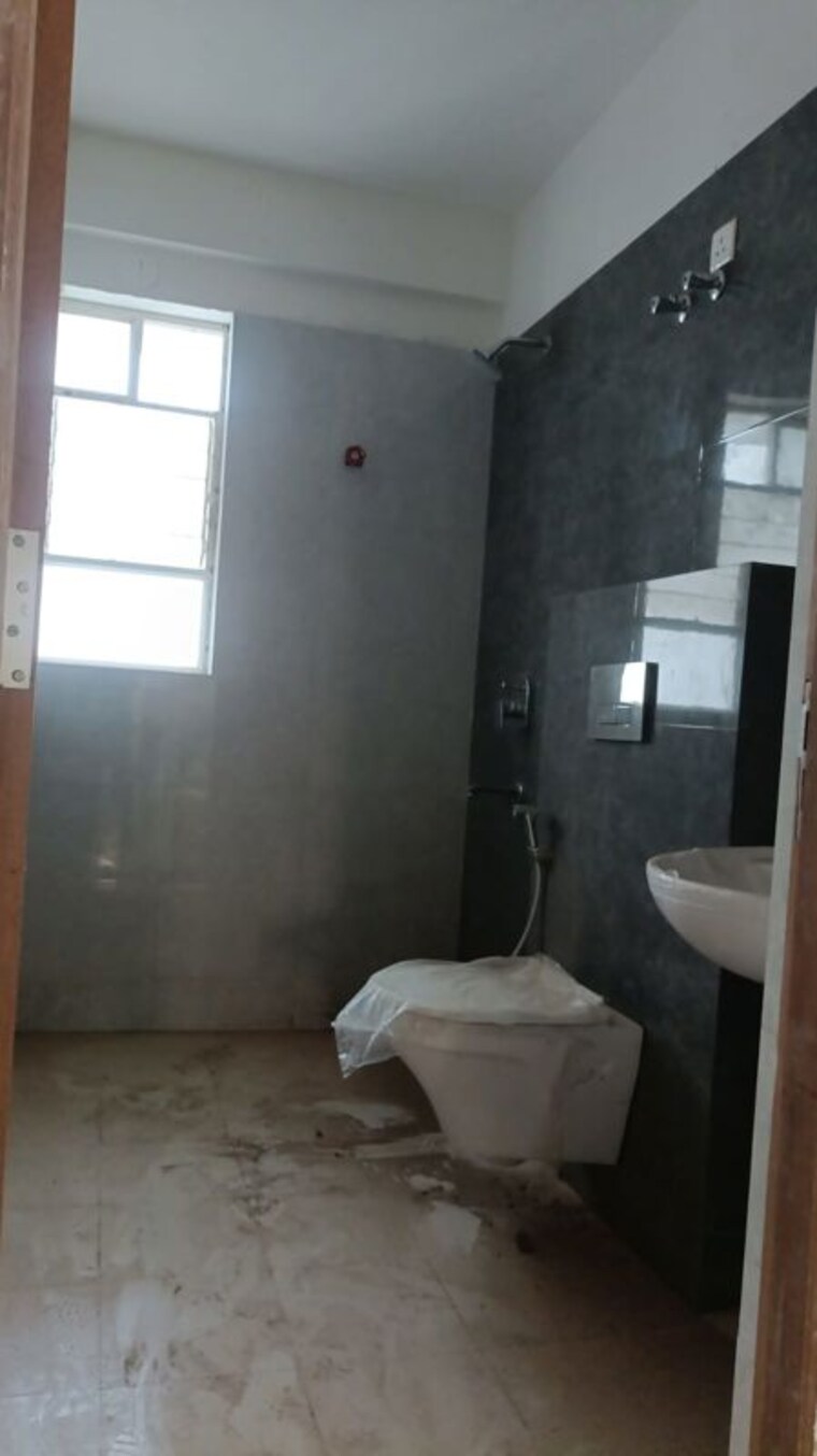 Bathroom, ambey-enclave 3 Bedroom 1560 Sq.Ft. Apartment In Rajarhat Kolkata 10434143