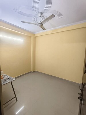 Room in 1 BHK Builder Floor at Saket – for Rent