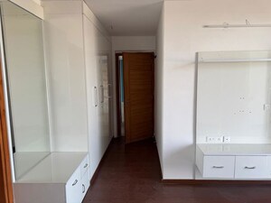 Building Lobby in 4 BHK Apartment at Omaxe Lake, North Mullanpur – for Sale