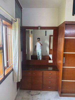 Furnished Amenities in 3 BHK Apartment at Bodakdev – for Rent