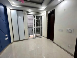 Room in 3 BHK Builder Floor at Chattarpur – for Rent