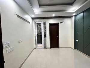 Room in 3 BHK Builder Floor at Chattarpur – for Rent