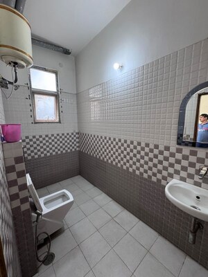 Kitchen in 2 BHK Builder Floor at Sector 57 – for Rent
