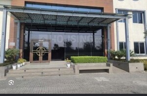 Parking in 2 BHK Apartment at Wave Executive Floors, Wave City – for Rent