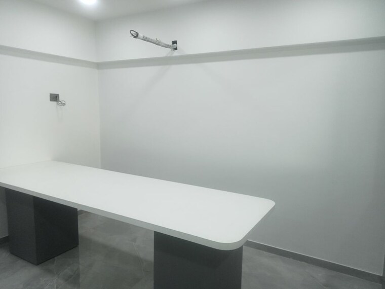 Room, kharghar Commercial Office Space 1590 Sq.Ft. In Kharghar Navi Mumbai 10434223