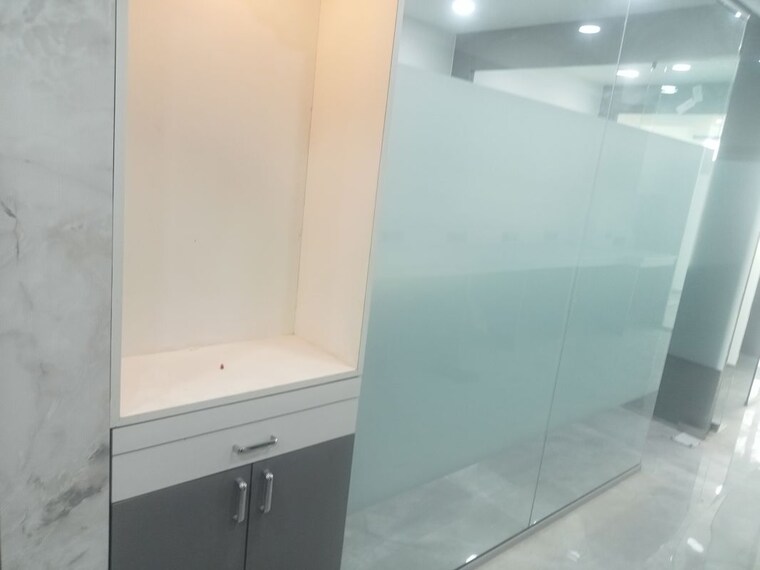 Room, kharghar Commercial Office Space 1590 Sq.Ft. In Kharghar Navi Mumbai 10434223