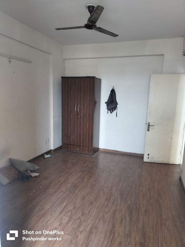 3 BHK 1136 Sq.Ft. Apartment in Wave Executive Floors