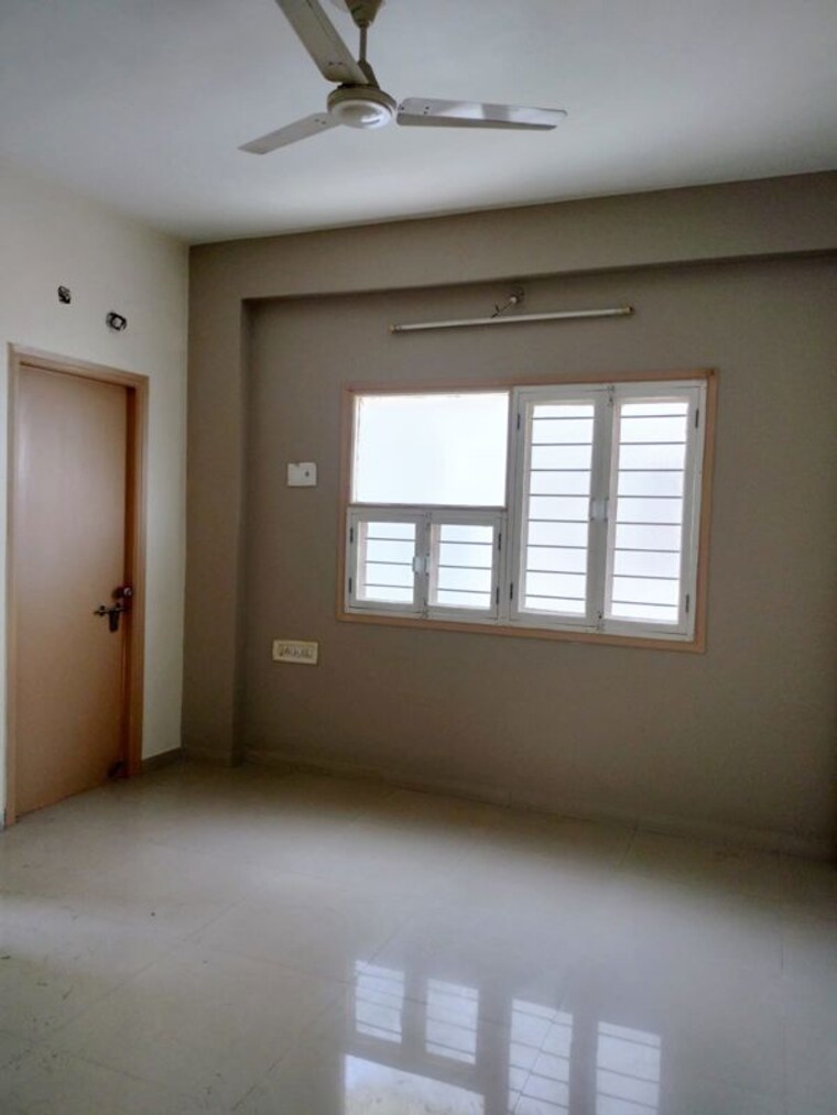 Room, sgp-upasana-apartment 3 Bedroom 1800 Sq.Ft. Apartment In Ambawadi Ahmedabad 10434248