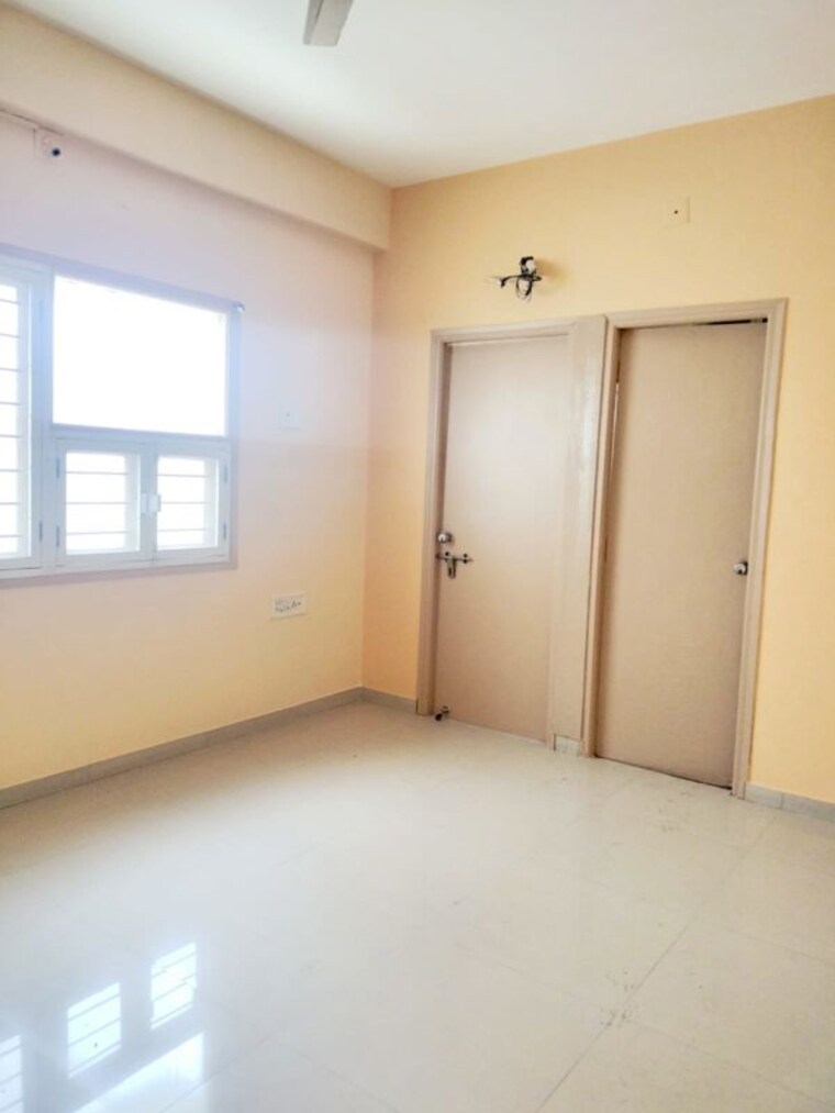 Room, sgp-upasana-apartment 3 Bedroom 1800 Sq.Ft. Apartment In Ambawadi Ahmedabad 10434248
