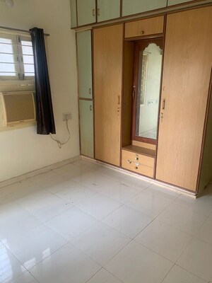 Room in 3 BHK Apartment at SGP Upasana Apartment, Ambawadi – for Rent