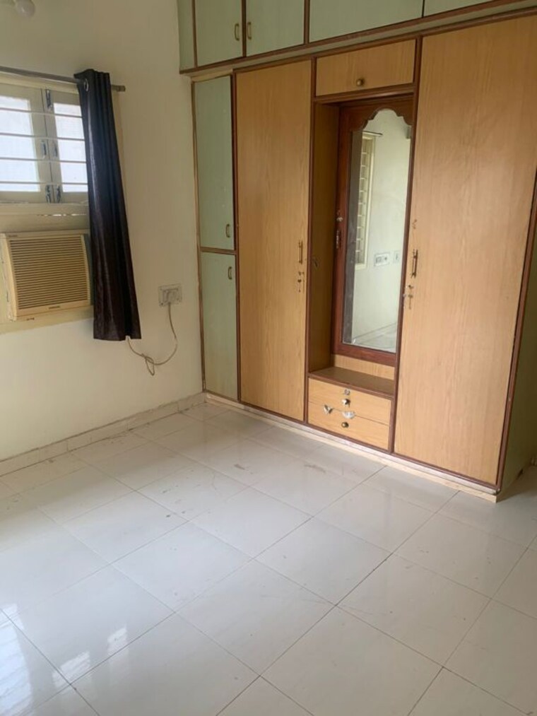 Room, sgp-upasana-apartment 3 Bedroom 1800 Sq.Ft. Apartment In Ambawadi Ahmedabad 10434248