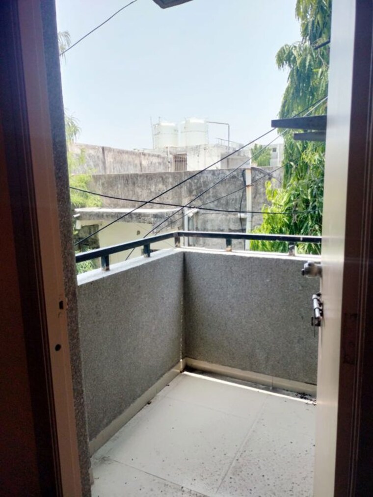 Balcony, sgp-upasana-apartment 3 Bedroom 1800 Sq.Ft. Apartment In Ambawadi Ahmedabad 10434248