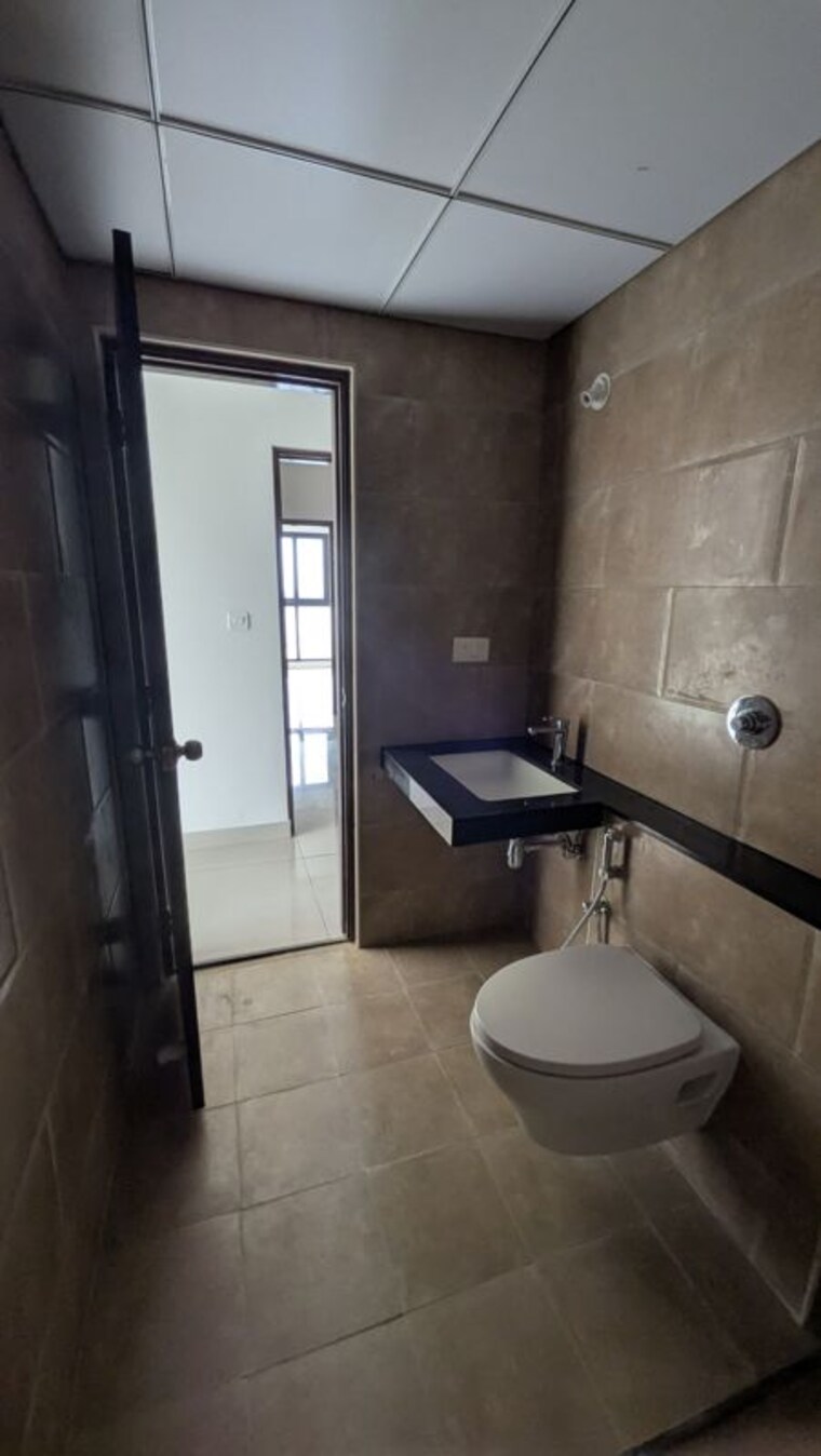Bathroom, puravankara-purva-atmosphere 3 Bedroom 1908 Sq.Ft. Apartment In Thanisandra Main Road Bangalore 10434246