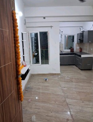Parking in 2 BHK Apartment at Migsun Twiinz, Eta Ii Greater Noida – for Rent