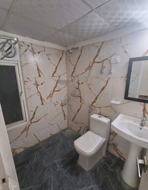 Team Area in 2 BHK Apartment at Migsun Twiinz, Eta Ii Greater Noida – for Rent