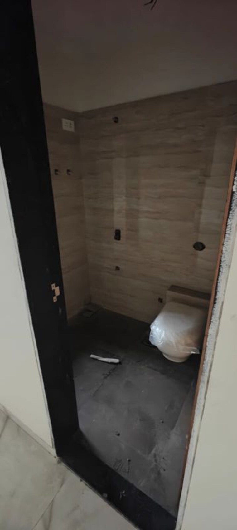 Bathroom, paradigm-zenith-pushpanjali-residency-phase-iii 2 Bedroom 660 Sq.Ft. Apartment In Ghodbunder Road Thane 10434290