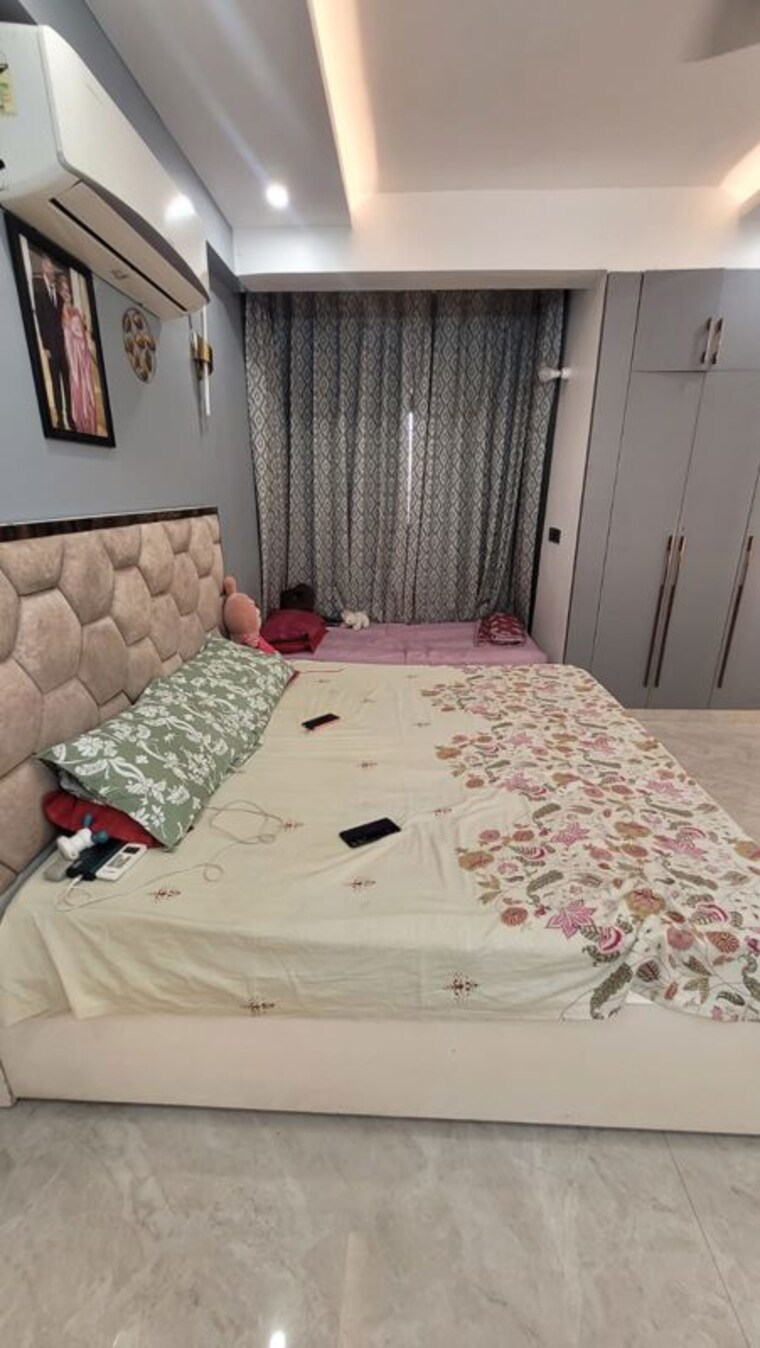 Bedroom, sector 46 4 Bedroom 341 Sq.Mt. Apartment In Sector 46 Faridabad 10403036