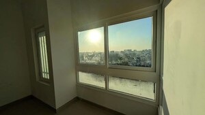Room in 3 BHK Apartment at Karle Vario Homes, Hebbal – for Rent