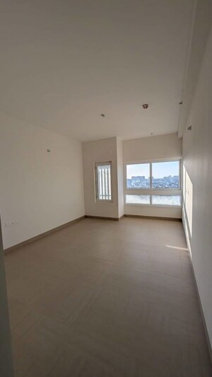 Room in 3 BHK Apartment at Karle Vario Homes, Hebbal – for Rent