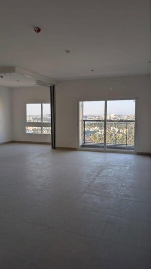Room in 3 BHK Apartment at Karle Vario Homes, Hebbal – for Rent