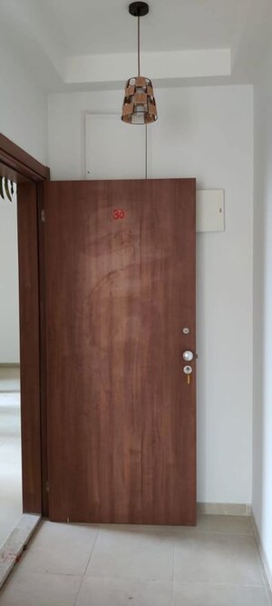Room in 1.5 BHK Apartment at Bhartiya Nikoo Homes, Thanisandra Main Road – for Rent