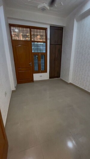 Room in 3 BHK Builder Floor at Indrapuram – for Sale
