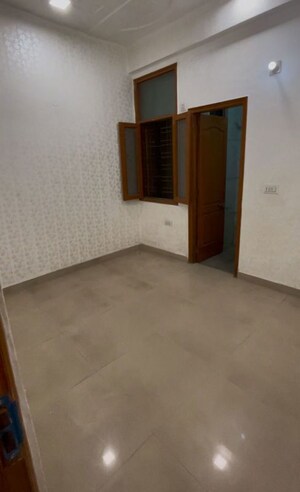 Room in 3 BHK Builder Floor at Indrapuram – for Sale