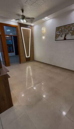 Room in 3 BHK Builder Floor at Indrapuram – for Sale