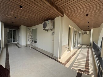 4 BHK + Servant Room 3200 Sq.Ft. Builder Floor in Ansal Sushant Lok I