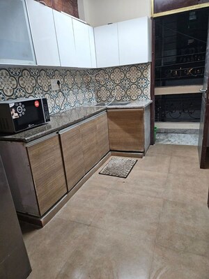 Team Area in 2 BHK Builder Floor at Lajpat Nagar ii – for Rent