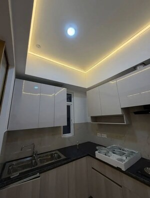 Kitchen in 2 BHK Builder Floor at Smart World Orchard, Sector 61 – for Rent