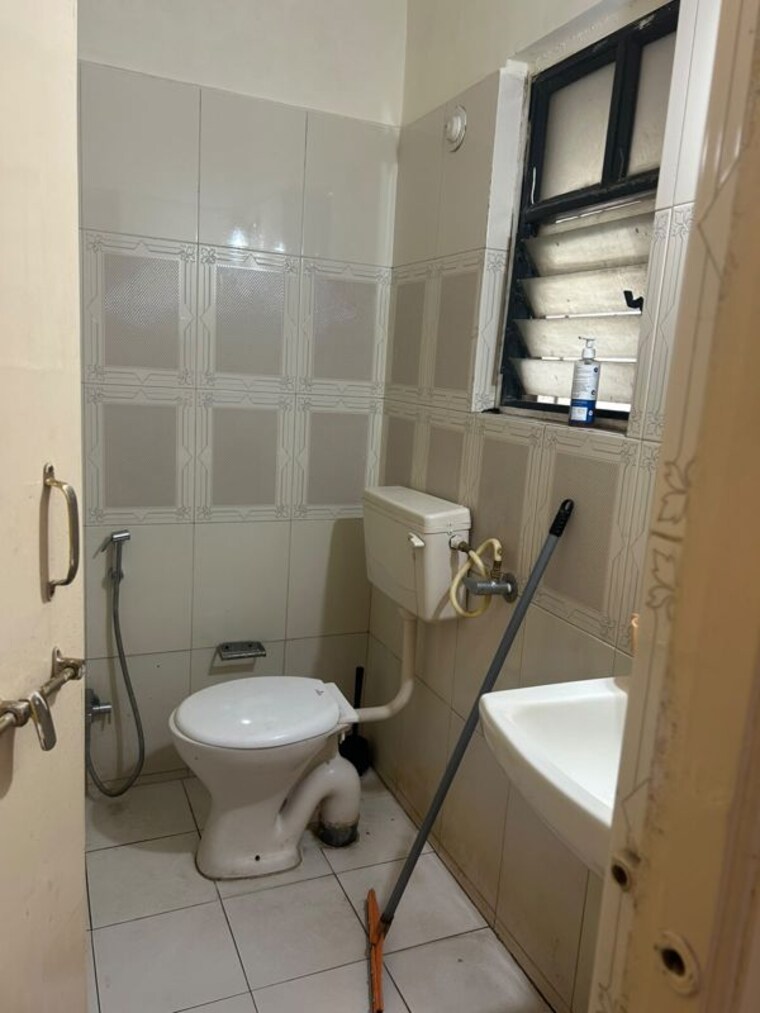 Bathroom, balewadi 1 RK 600 Sq.Ft. Apartment In Balewadi Pune 10434450