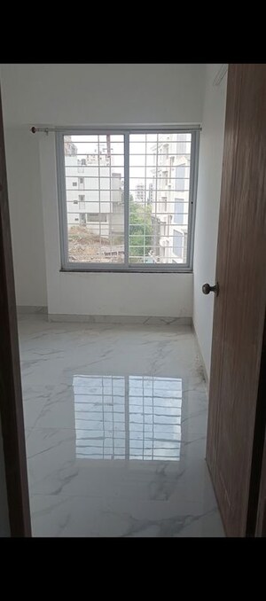 Room in 2 BHK Apartment at Dhankawadi – for Rent