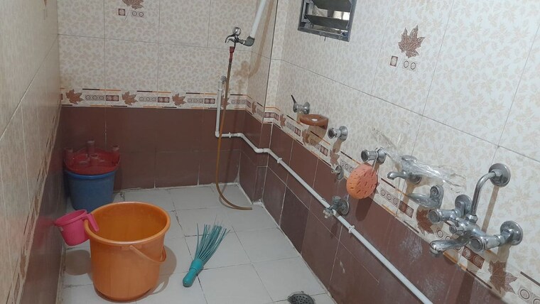 Bathroom, niraj-city-apartment 2 Bedroom 670 Sq.Ft. Apartment In Kalyan West Thane 10434464