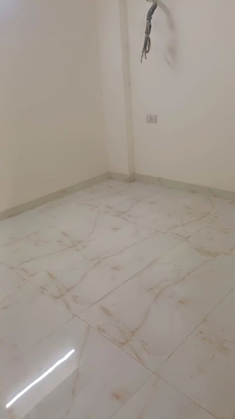 Room, nangal dewat 2 Bedroom 70 Sq.Yd. Builder Floor In Nangal Dewat Delhi 10434252